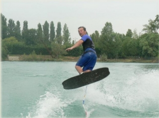  Denis 设计的滑水板 